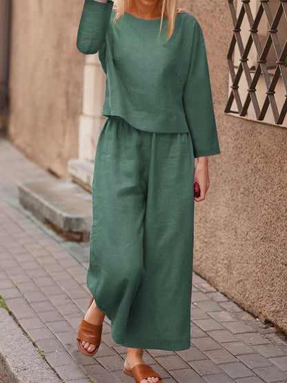 Ensemble deux pièces pour femme : chemise et pantalon amples