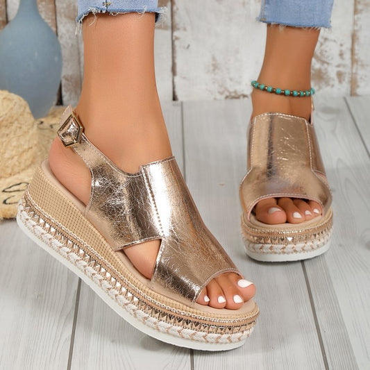 Sandales Compensées Brillantes – Bout Ouvert & Boucle