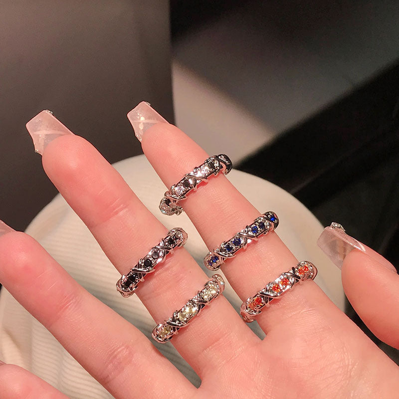 Collier Croix Zircon – Style Minimaliste Luxe