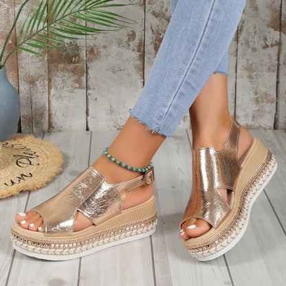 Sandales Compensées Brillantes – Bout Ouvert & Boucle