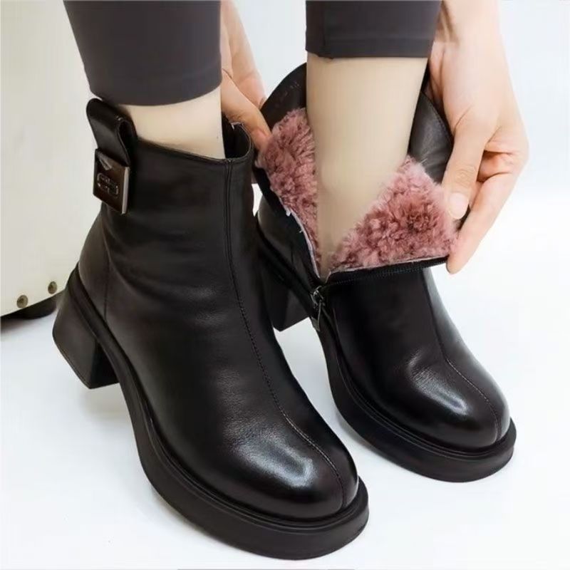 Bottines courtes à talons moyens pour femmes