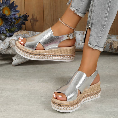 Sandales Compensées Brillantes – Bout Ouvert & Boucle